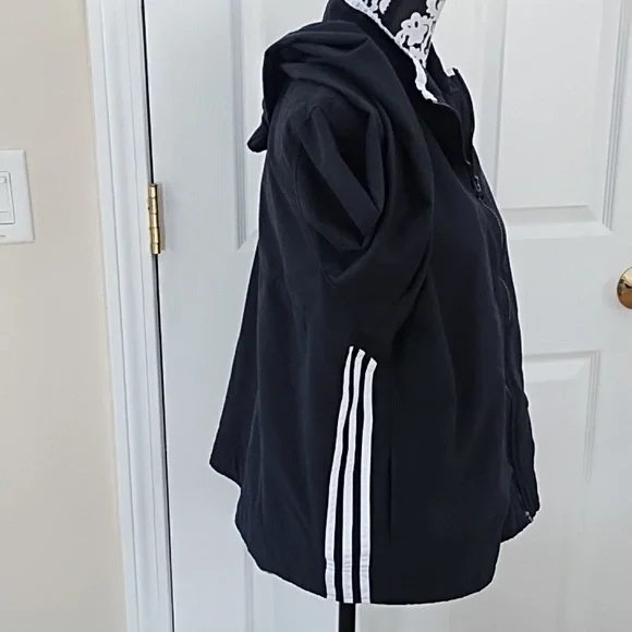 Adidas Lightweight Jacket - Picture 3 of 9